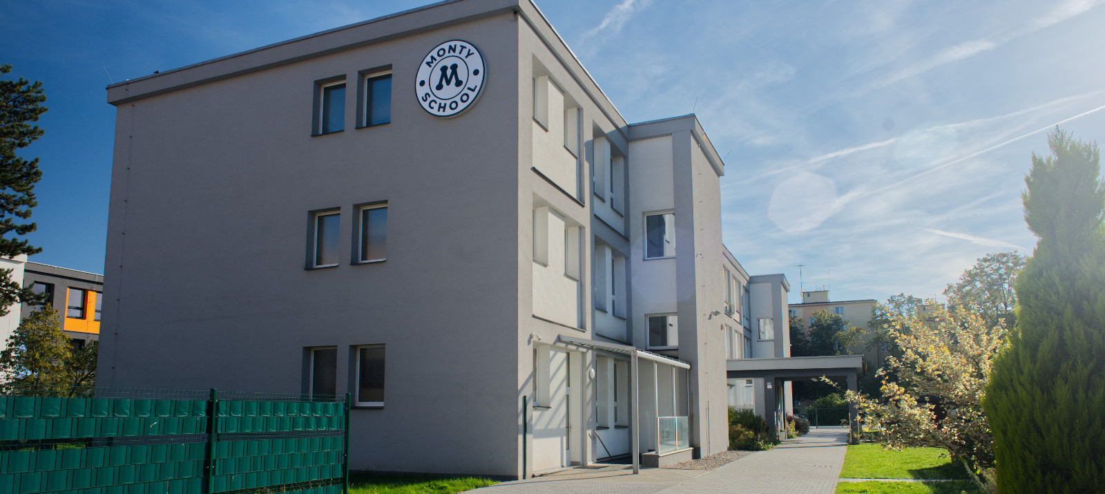 Příchod studentů do školy